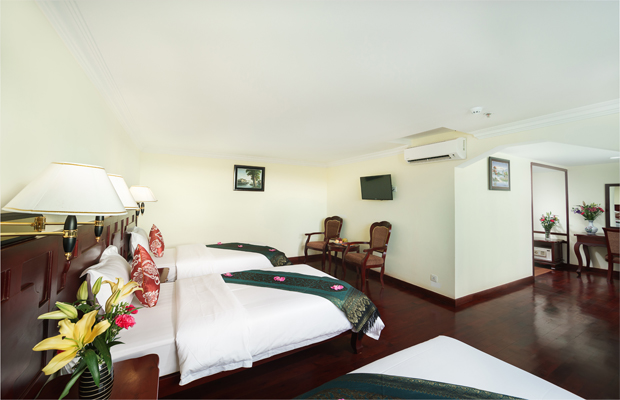 Smiling Deluxe Oringial Triple Room