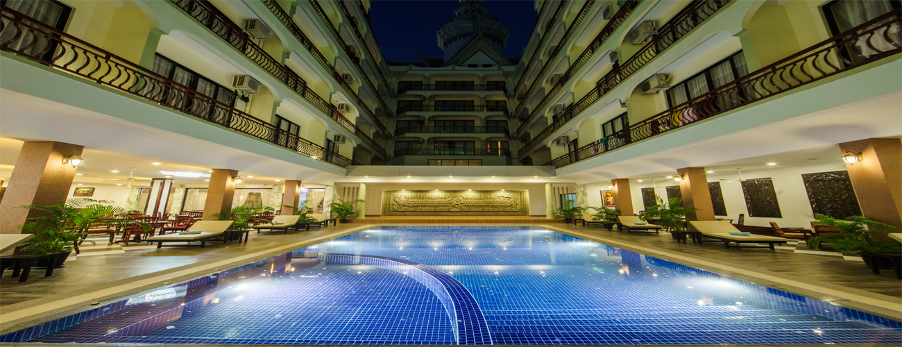 Salt water swimming pool